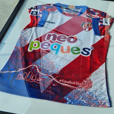 Patrocinio club Handbol Sant Joan Despí con Neo Peques